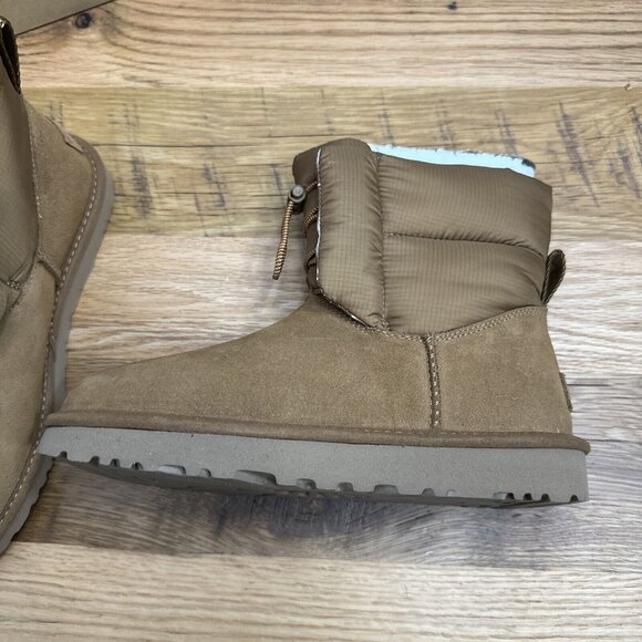 UGG womens NEW Classic Maxi Toggle boots 6 weatherproof cover - Picture 3 of 15